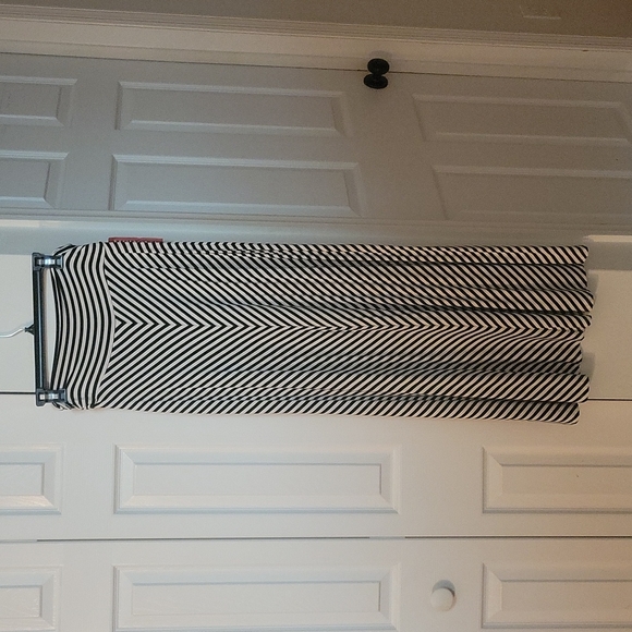 MERONA Chevron black & white maxi skirt NWT - Picture 1 of 7